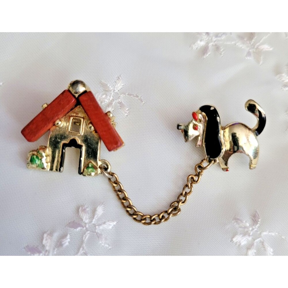 Vintage Dog House & Dog on Chain Collectible Dangle Lapel Brooch Cardigan Pin